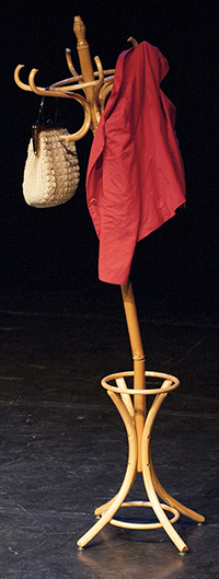 Porte-manteau les pieds dans les étoiles